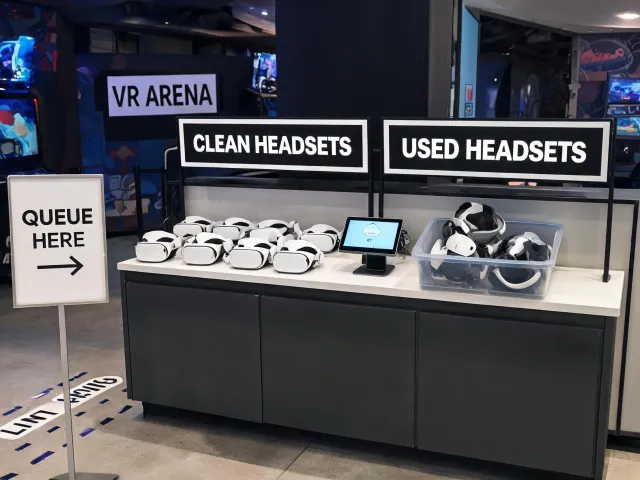 Improved VR operator layout